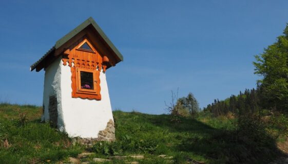 chapel mountains hike poland 339855