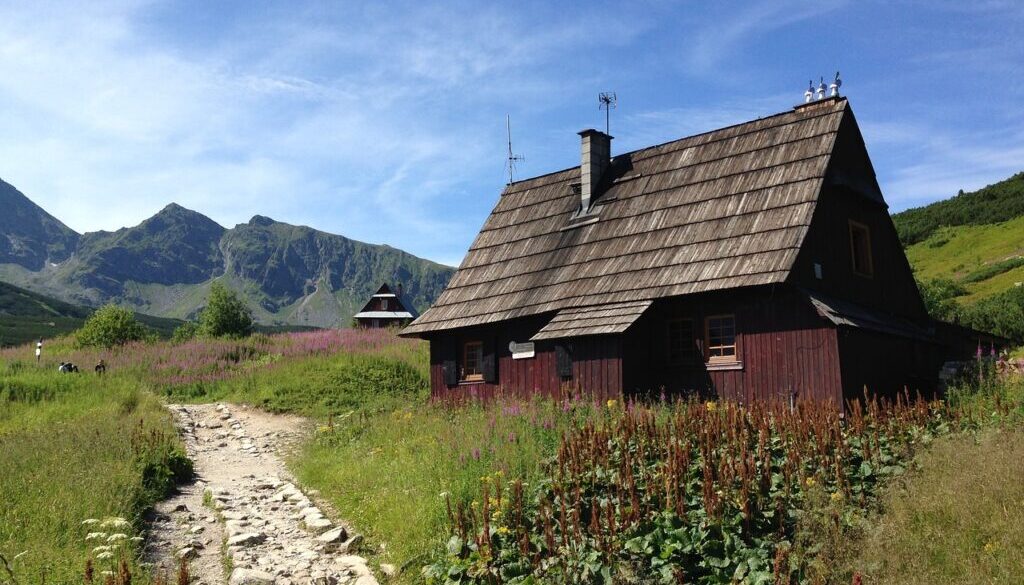 mountains highlanders cabin 982368